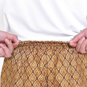 Hose mit bunten Thai Sarong Mustern für Thaimassage