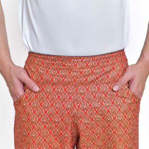 Hose mit bunten Thai Sarong Mustern für Thaimassage