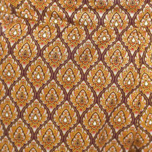 Pantaloni con disegni colorati di sarong thailandese per il massaggio thailandese Colore: Marrone
