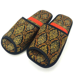 Slippers for thai massage clients - one size fits all Color: Black
