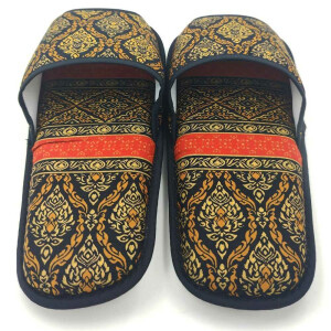 Slippers for thai massage clients - one size fits all Color: Black