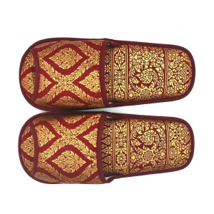 Slippers for thai massage clients - one size fits all...