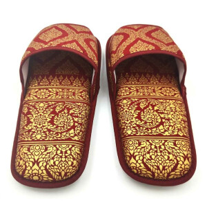 Slippers for thai massage clients - one size fits all Color: Dark Red