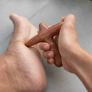 Massage-Hilfe aus Holz, Form: Kreuz